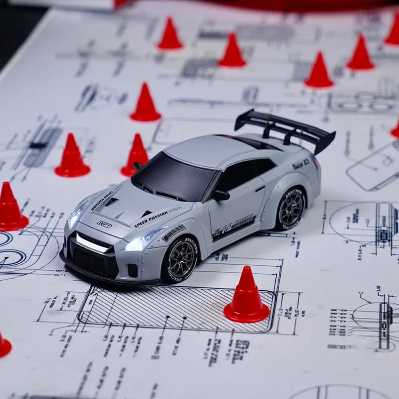 RC Drift Car 4WD Mini RC Racing Vehicle